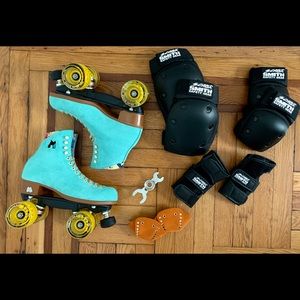 Moxi Lolly + gear ✨ size 7 ✨ floss blue